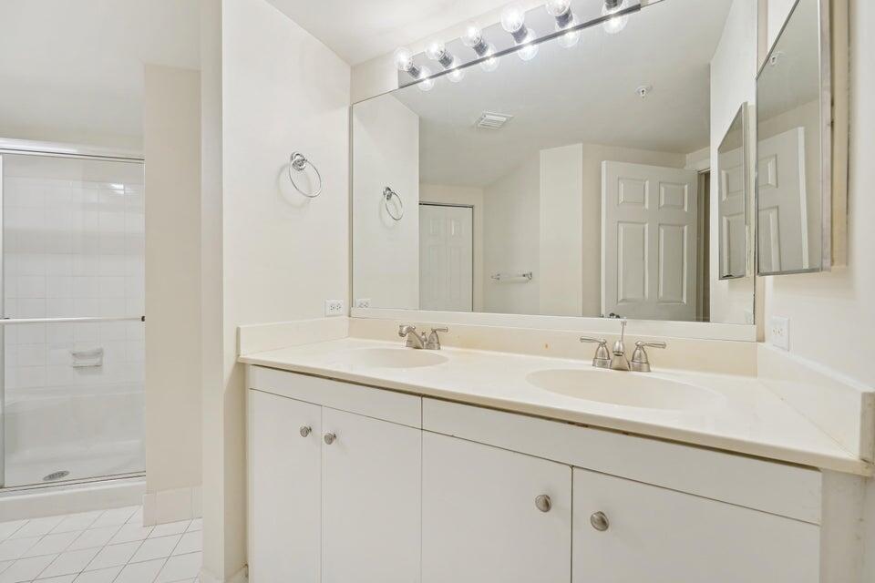 2120 Tuscany Way Boynton Beach, FL 33435 - Photo 7 of 17 2120 MstBath