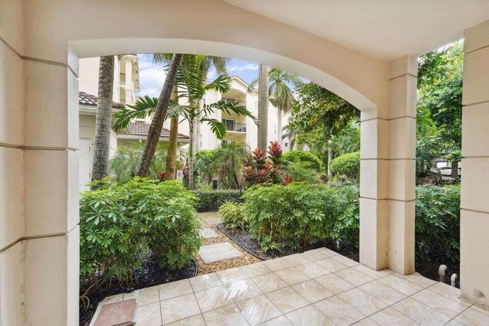 2120 Tuscany Way Boynton Beach, FL 33435 - Photo 8 of 17 2120 Tuscany Patio