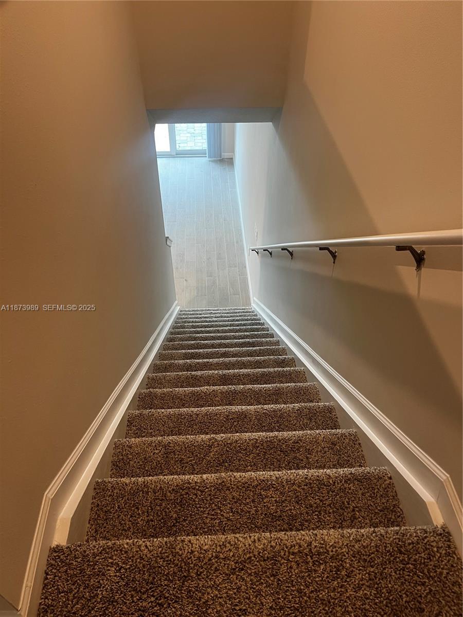 478 Salisbury Circle Fort Pierce, FL 34982 - Photo 8 of 11 a view of entryway