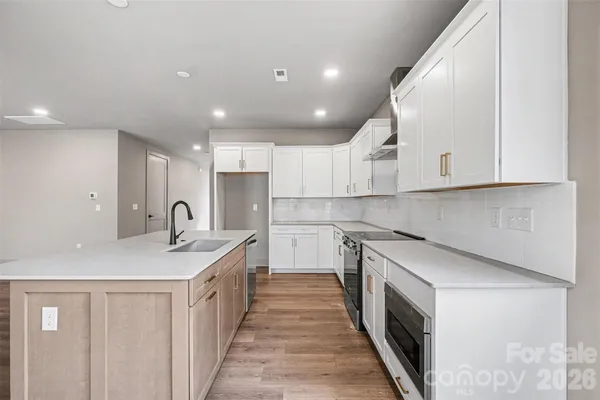 $599,990 | 2418 Crestview Drive, Charlotte, NC 28216