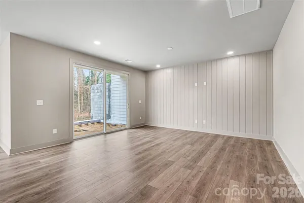 $599,990 | 2418 Crestview Drive, Charlotte, NC 28216