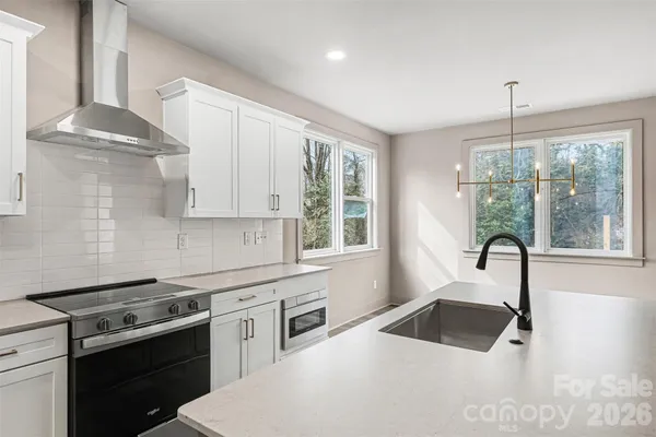 $599,990 | 2418 Crestview Drive, Charlotte, NC 28216