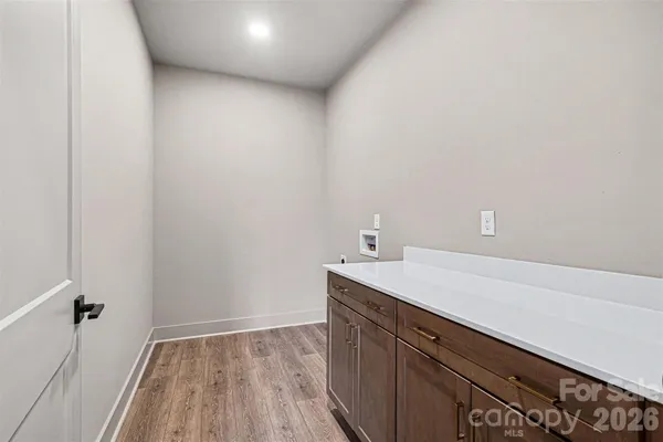$599,990 | 2418 Crestview Drive, Charlotte, NC 28216