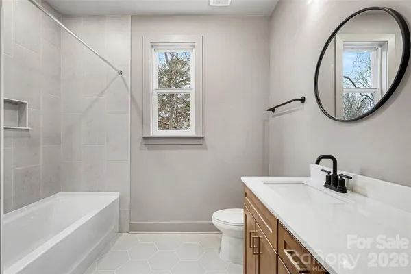 $599,990 | 2418 Crestview Drive, Charlotte, NC 28216