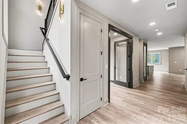 $599,990 | 2418 Crestview Drive, Charlotte, NC 28216