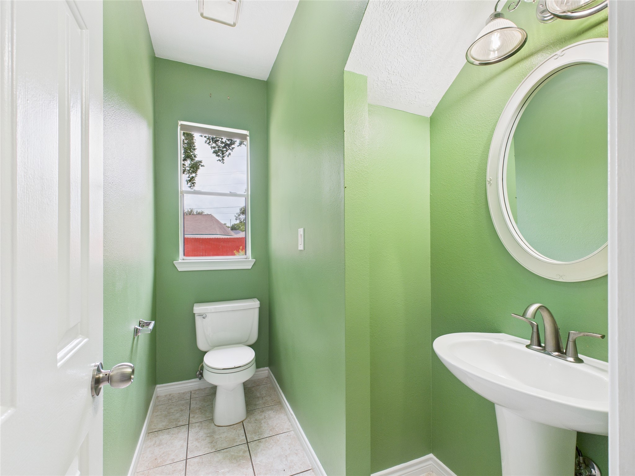 7107 Seminole Street Baytown, TX 77521 - Photo 13 of 33 Half Bath