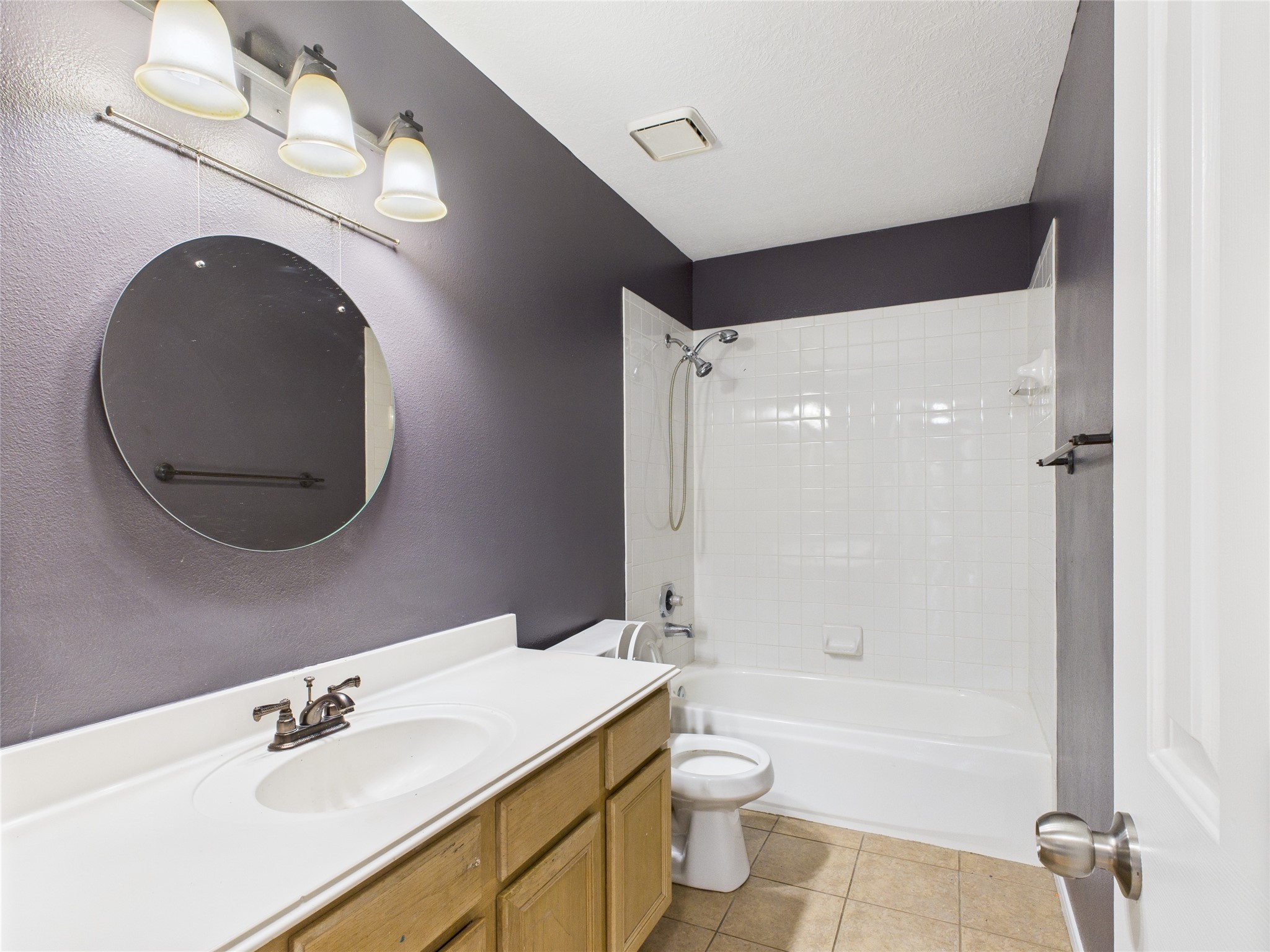 7107 Seminole Street Baytown, TX 77521 - Photo 16 of 33 Bathroom