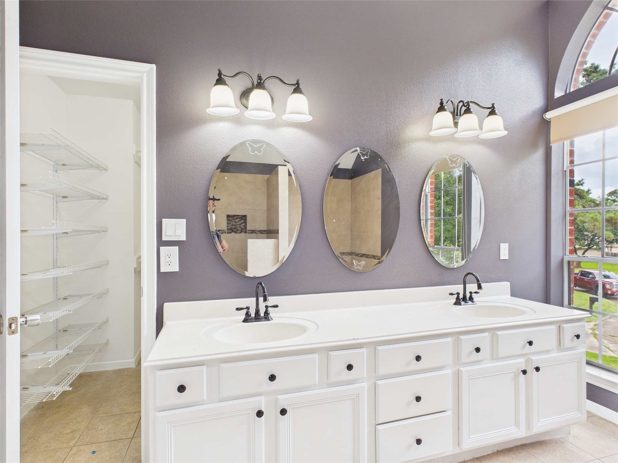 7107 Seminole Street Baytown, TX 77521 - Photo 24 of 33 Primary Bathroom