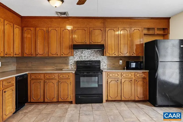 $330,000 | 5694 Patrick Henry Highway, Roseland, VA 22967
