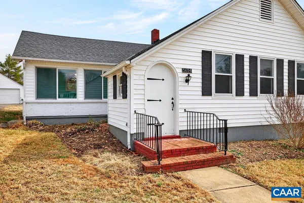 $330,000 | 5694 Patrick Henry Highway, Roseland, VA 22967