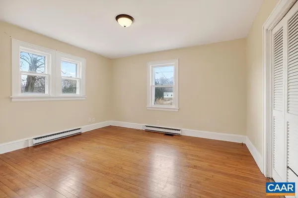 $330,000 | 5694 Patrick Henry Highway, Roseland, VA 22967