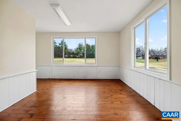 $330,000 | 5694 Patrick Henry Highway, Roseland, VA 22967