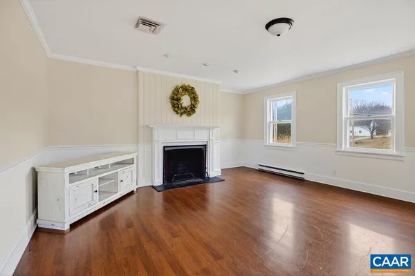 $330,000 | 5694 Patrick Henry Highway, Roseland, VA 22967