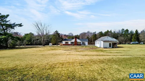 $330,000 | 5694 Patrick Henry Highway, Roseland, VA 22967