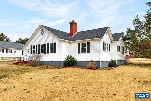 $330,000 | 5694 Patrick Henry Highway, Roseland, VA 22967
