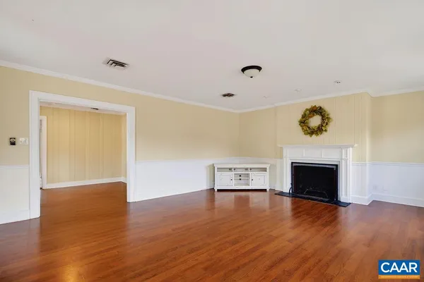 $330,000 | 5694 Patrick Henry Highway, Roseland, VA 22967