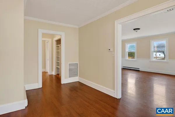 $330,000 | 5694 Patrick Henry Highway, Roseland, VA 22967