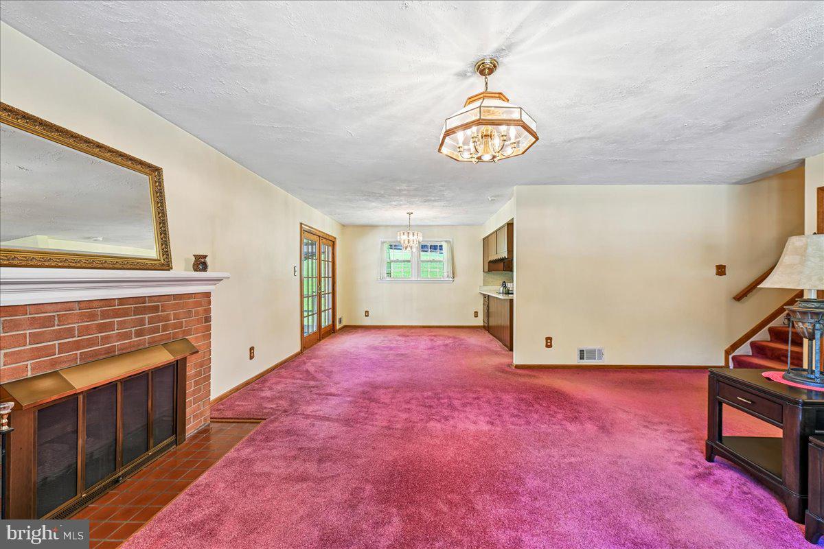 5643 Inverchapel Road Springfield, VA 22151 - Photo 18 of 65 Lving room/dining room