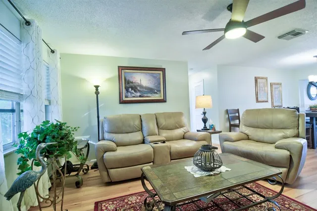 $285,000 | 4515 99th Avenue, Pinellas Park, FL 33782