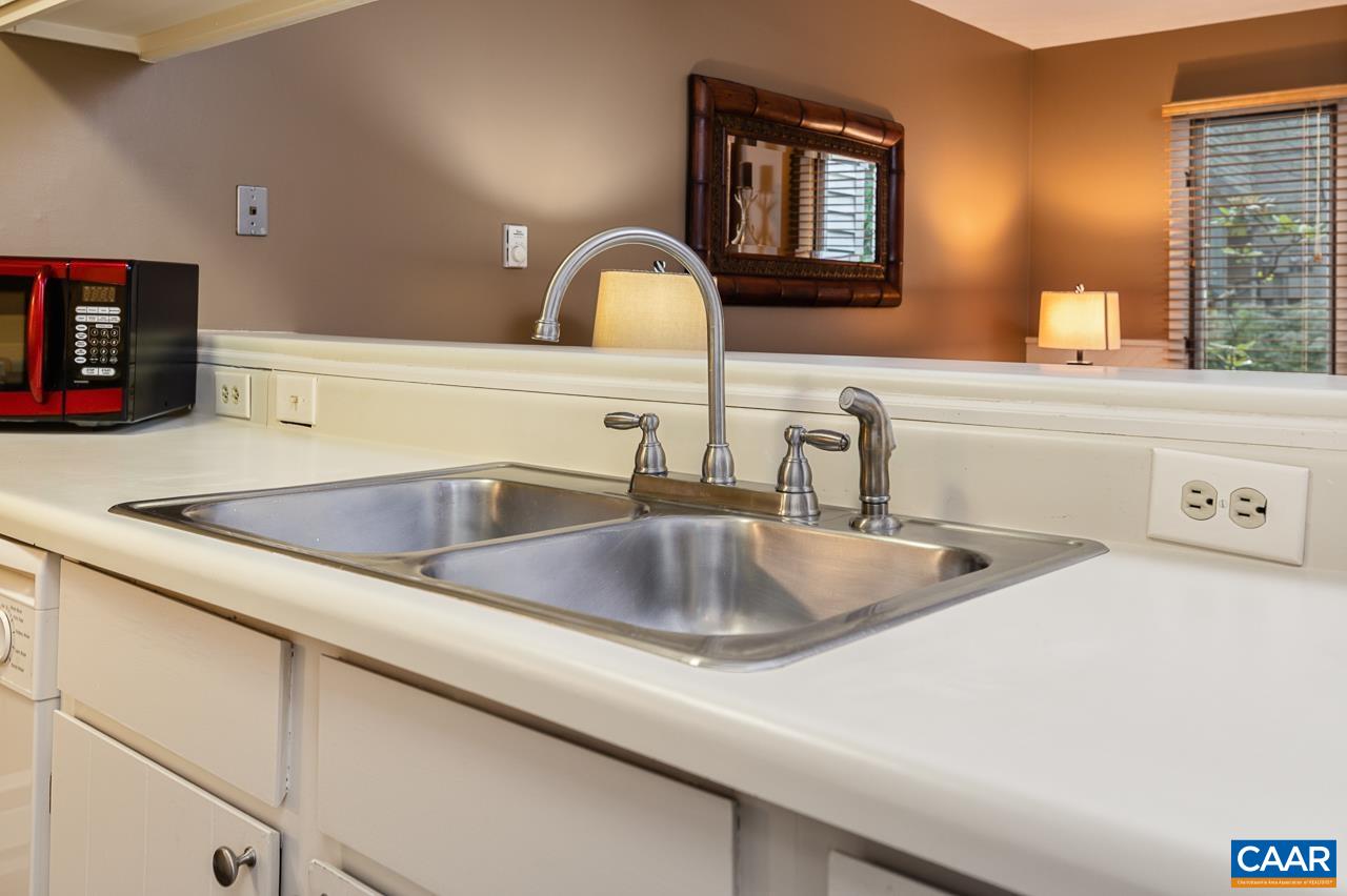 2204 Tanners Ridge Roseland, VA 22967 - Photo 5 of 18 Gallery Image 5
