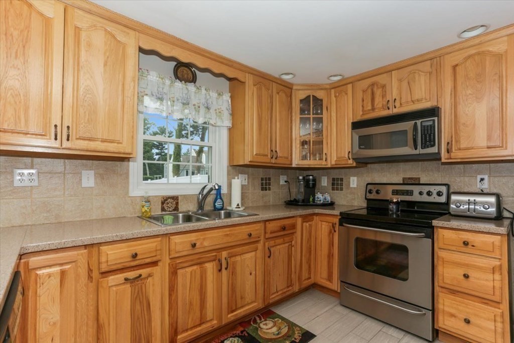 9 Tyson Road Easton, MA 02375 - Photo 15 of 34 Gallery Image 15