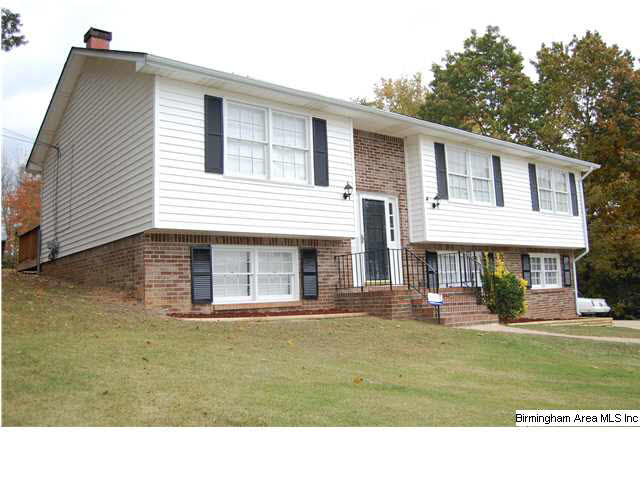 708 Twin Ridge Drive Gardendale, AL 35071 - Photo 3 of 32