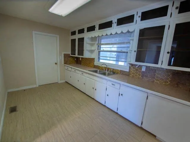 $79,900 | 402 South Birch Street, Hillsboro, KS 67063