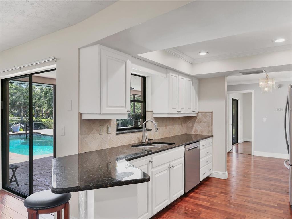 3927 Desoto Road Sarasota, FL 34243 - Photo 22 of 67