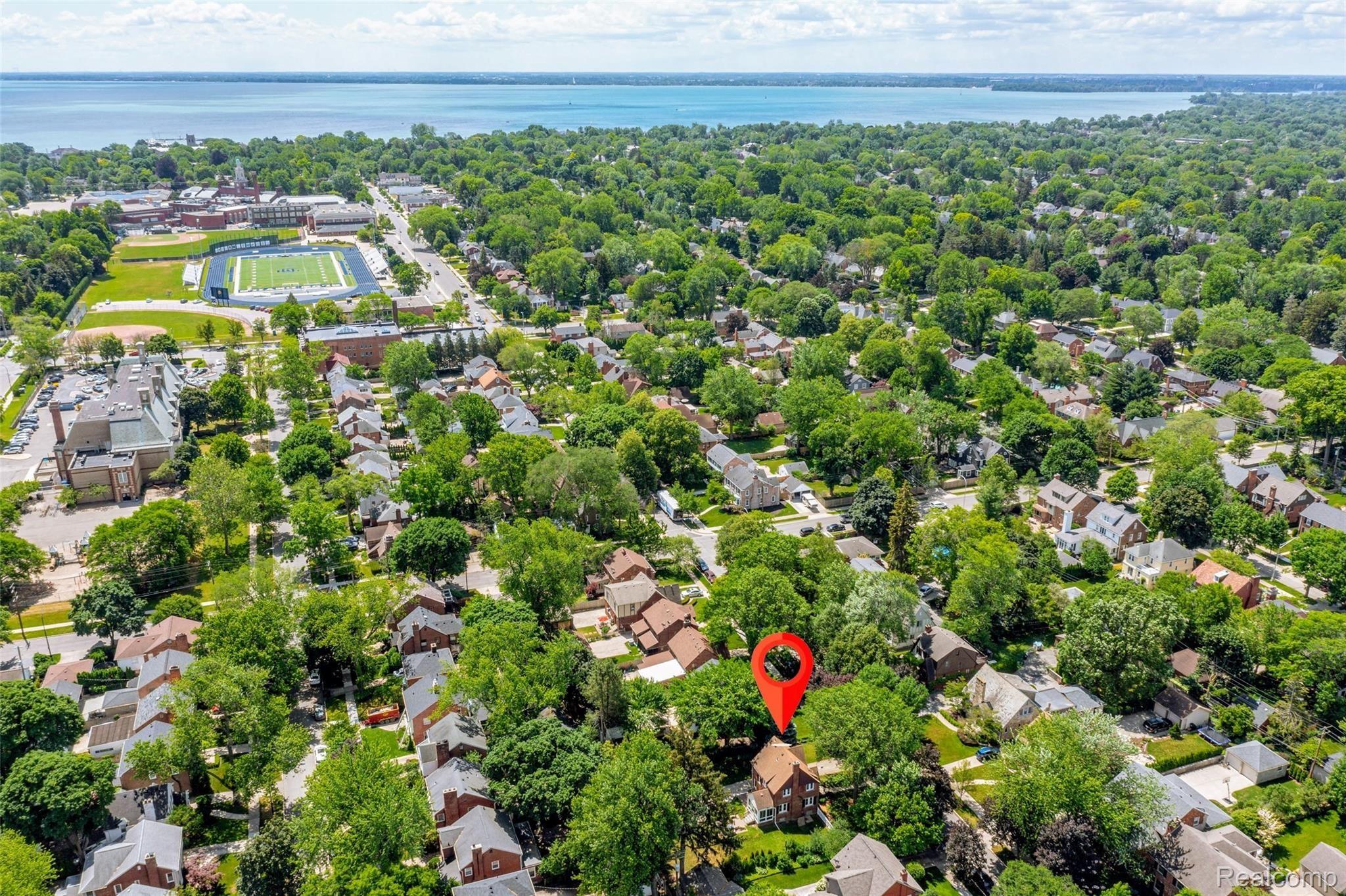 214 Fisher Road Grosse Pointe, MI 48230 - Photo 35 of 44 214 Fisher Rd-33.jpg