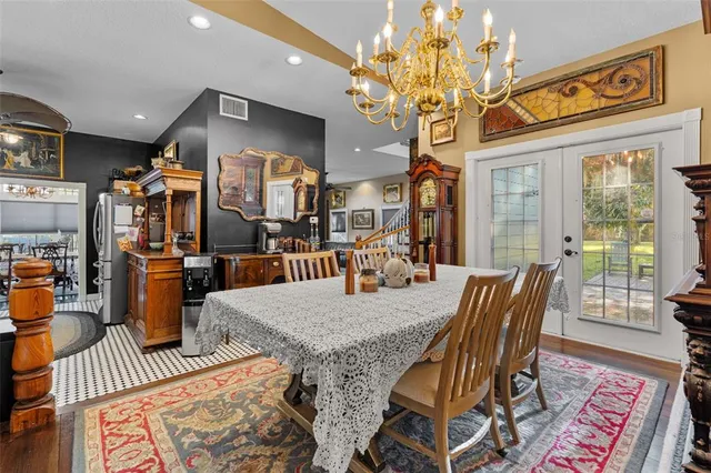 $565,000 | 126 East Palmetto Avenue, Howey-in-the-Hills, FL 34737