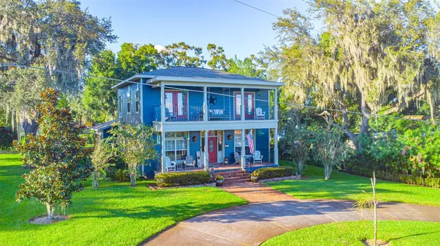 $565,000 | 126 East Palmetto Avenue, Howey-in-the-Hills, FL 34737