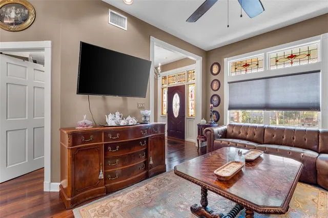 $565,000 | 126 East Palmetto Avenue, Howey-in-the-Hills, FL 34737