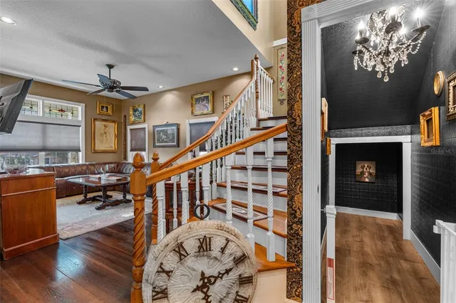 $565,000 | 126 East Palmetto Avenue, Howey-in-the-Hills, FL 34737