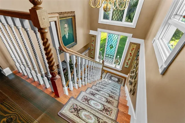 $565,000 | 126 East Palmetto Avenue, Howey-in-the-Hills, FL 34737