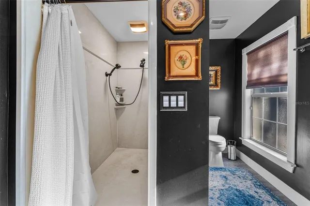 $565,000 | 126 East Palmetto Avenue, Howey-in-the-Hills, FL 34737