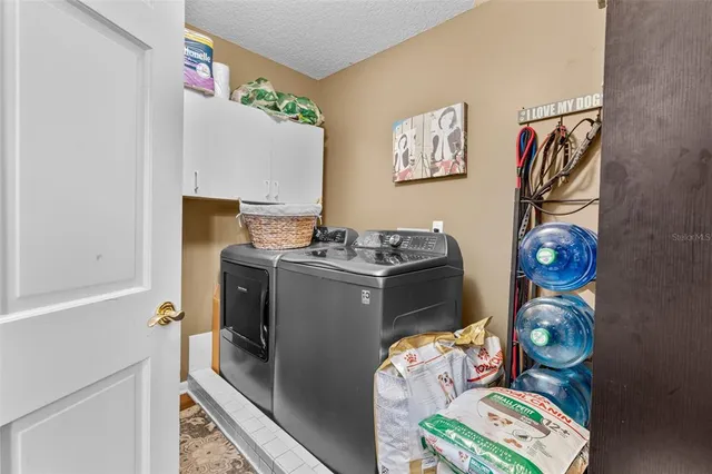 $565,000 | 126 East Palmetto Avenue, Howey-in-the-Hills, FL 34737