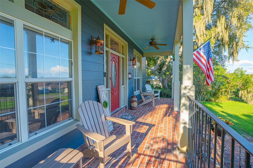 126 East Palmetto Avenue Howey-in-the-Hills, FL 34737 - Photo 5 of 53