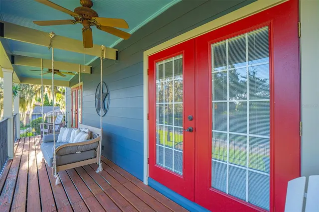 $565,000 | 126 East Palmetto Avenue, Howey-in-the-Hills, FL 34737