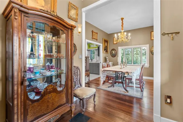 $565,000 | 126 East Palmetto Avenue, Howey-in-the-Hills, FL 34737