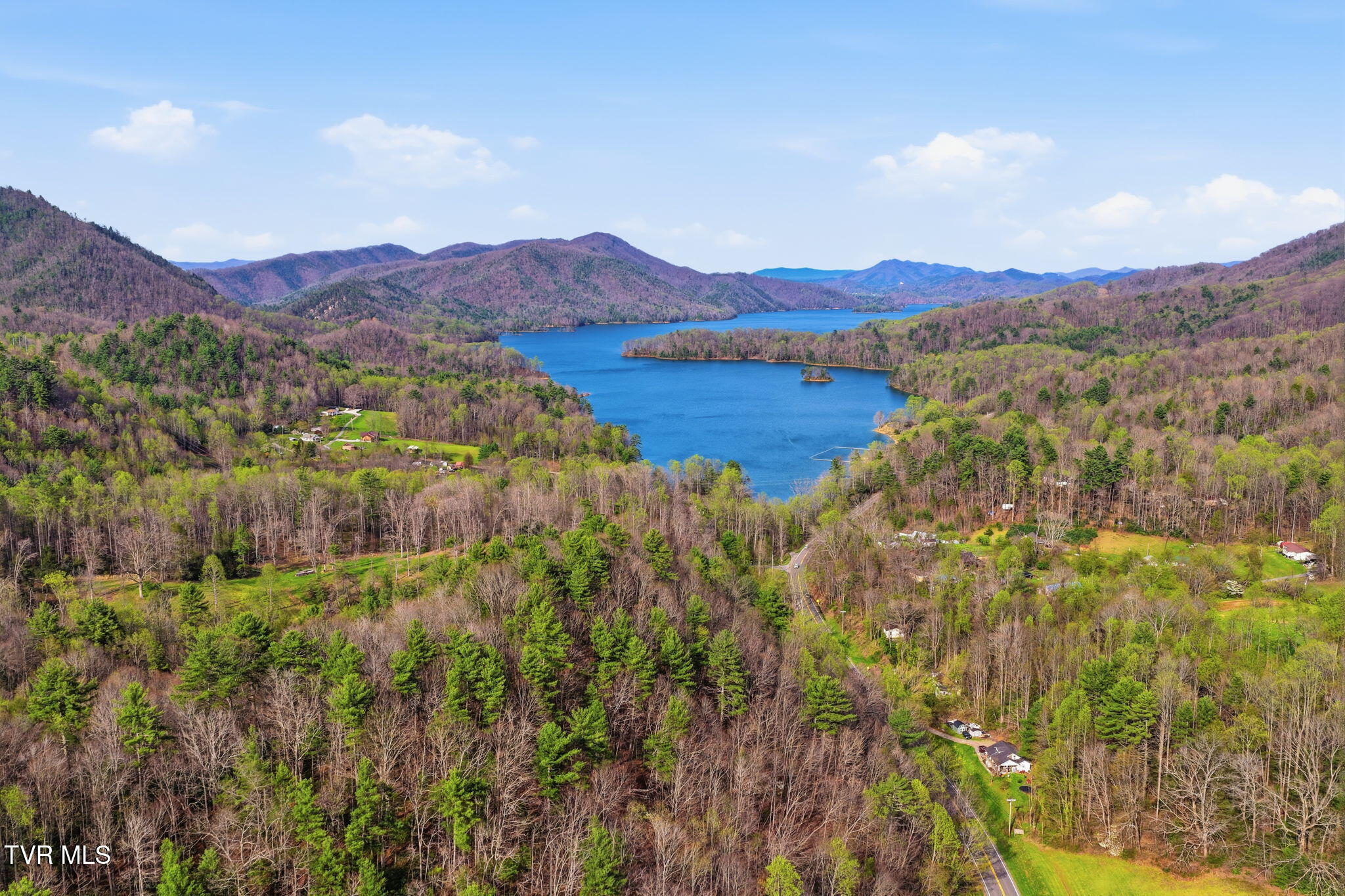 1570 Highway 321 Hampton, TN 37658 - Photo 7 of 10 7-web-or-mls-008_DJI_20260406171624_0592