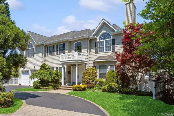 $2,388,000 | 118 Ocean Avenue, Woodmere, NY 11598