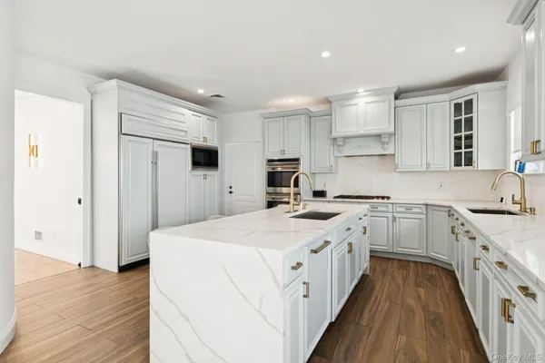 $2,388,000 | 118 Ocean Avenue, Woodmere, NY 11598
