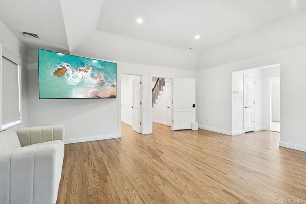 $2,388,000 | 118 Ocean Avenue, Woodmere, NY 11598