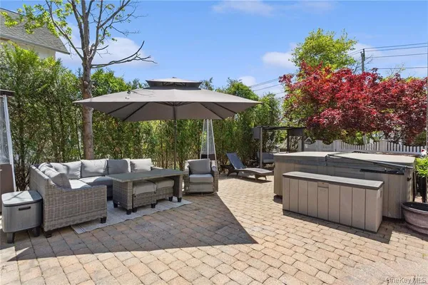 $2,388,000 | 118 Ocean Avenue, Woodmere, NY 11598