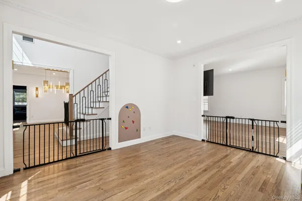 $2,388,000 | 118 Ocean Avenue, Woodmere, NY 11598