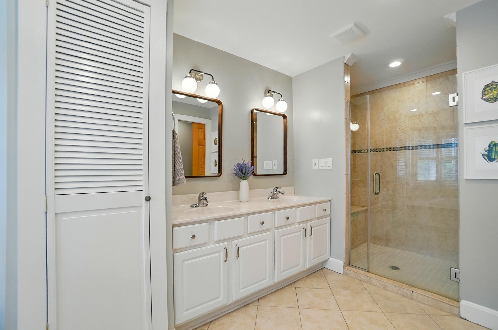 188 Chatham Road Columbus, OH 43214 - Photo 31 of 61 MASTER BATHROOM