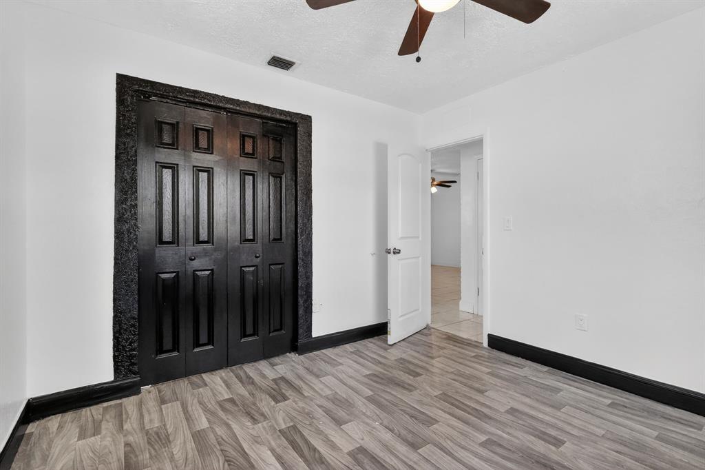 269 Northeast 110th Terrace Miami, FL 33161 - Photo 17 of 36