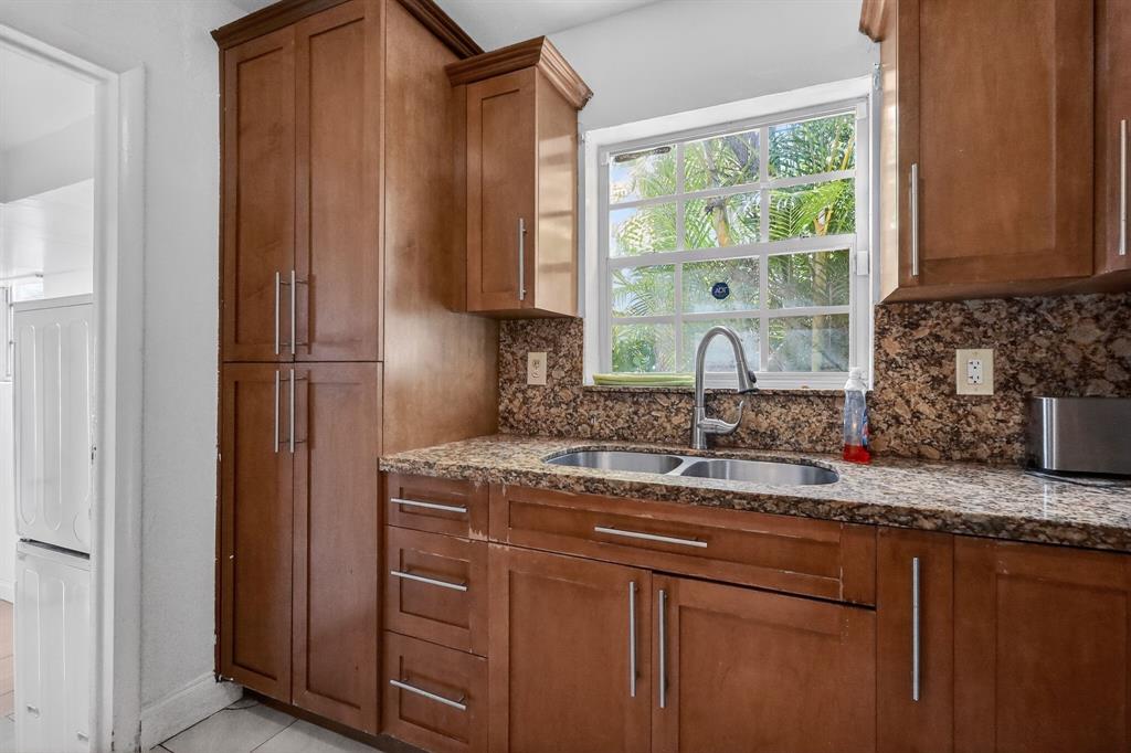 269 Northeast 110th Terrace Miami, FL 33161 - Photo 21 of 36