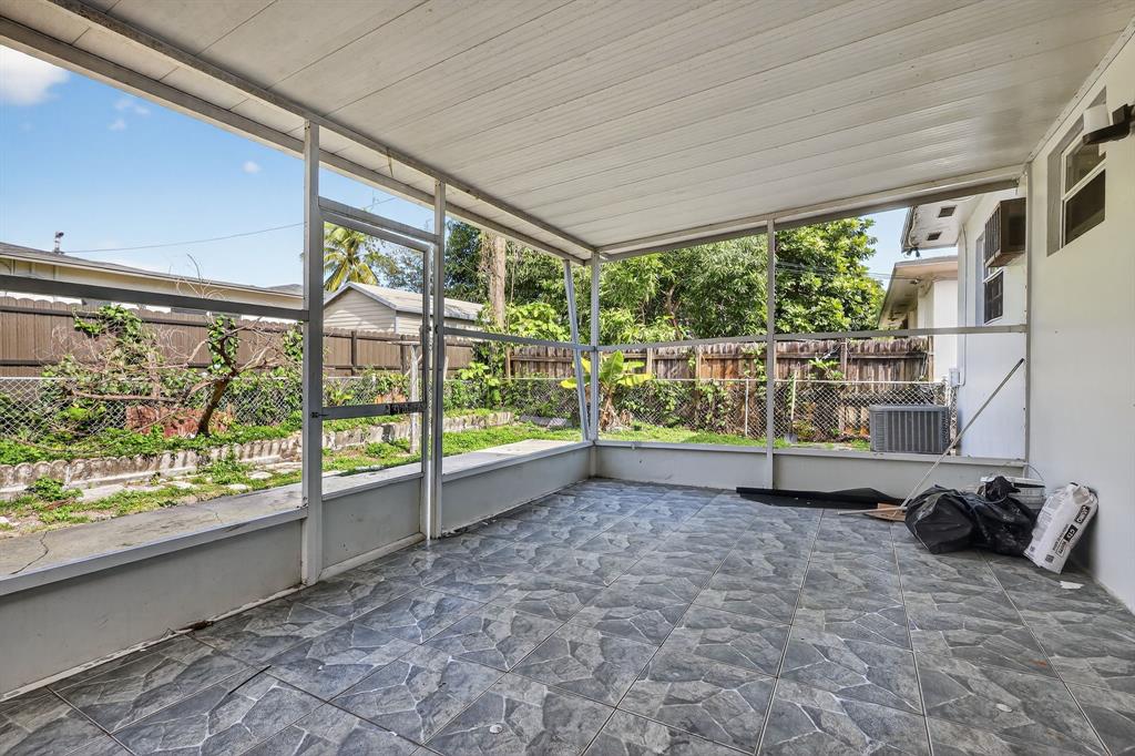 269 Northeast 110th Terrace Miami, FL 33161 - Photo 36 of 36