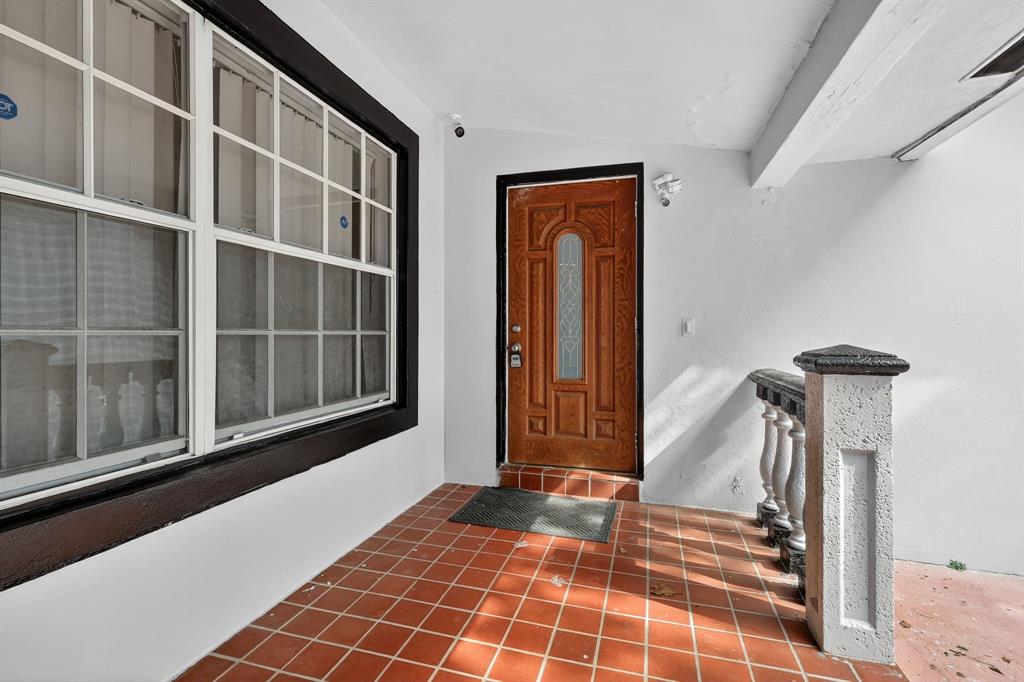 269 Northeast 110th Terrace Miami, FL 33161 - Photo 7 of 36